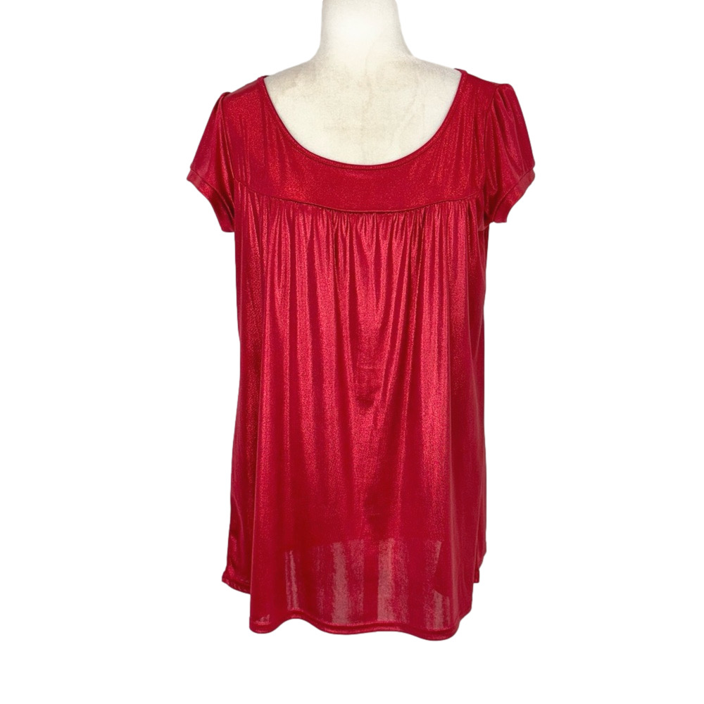 Tout Simplement shiny red top